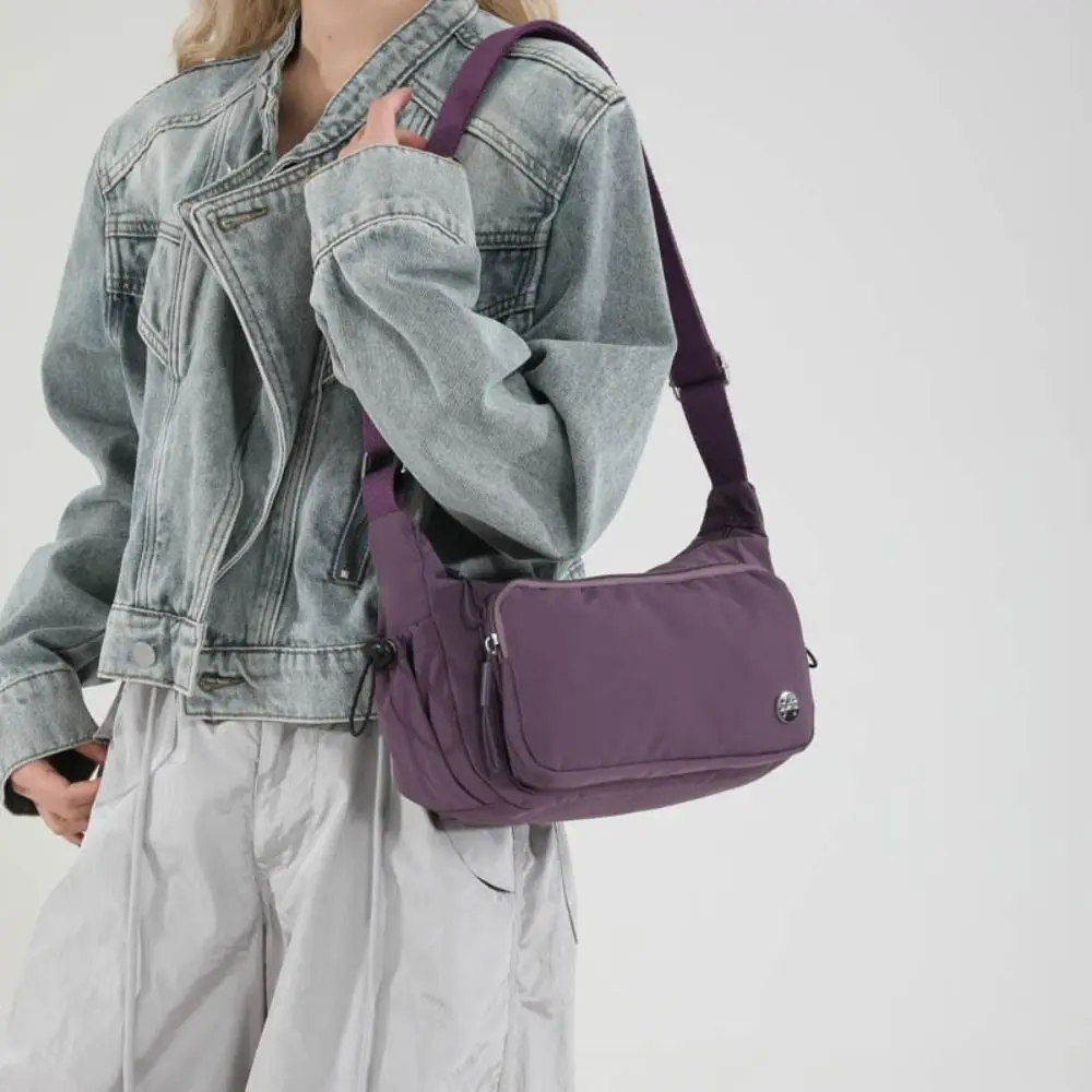 

Trendy Casual Cross Body Bag Simple Lightweight Nylon Shoulder Bag Multiple Pockets Designer Commuting Sling Bag Men Women