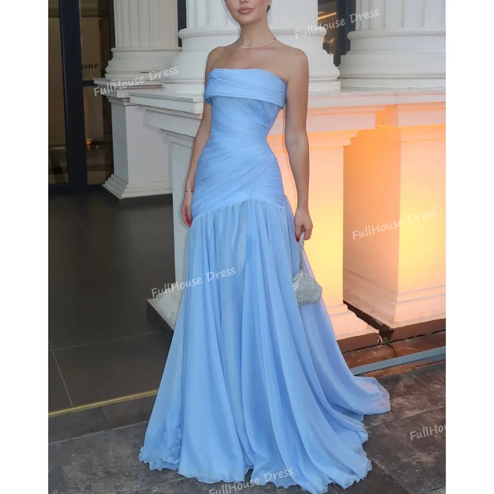 

Custom Made Simple Boat Collar Tiered Pleated A-line Evening Gown Flowing Backless Saudi Dress with Train شارون سعيد