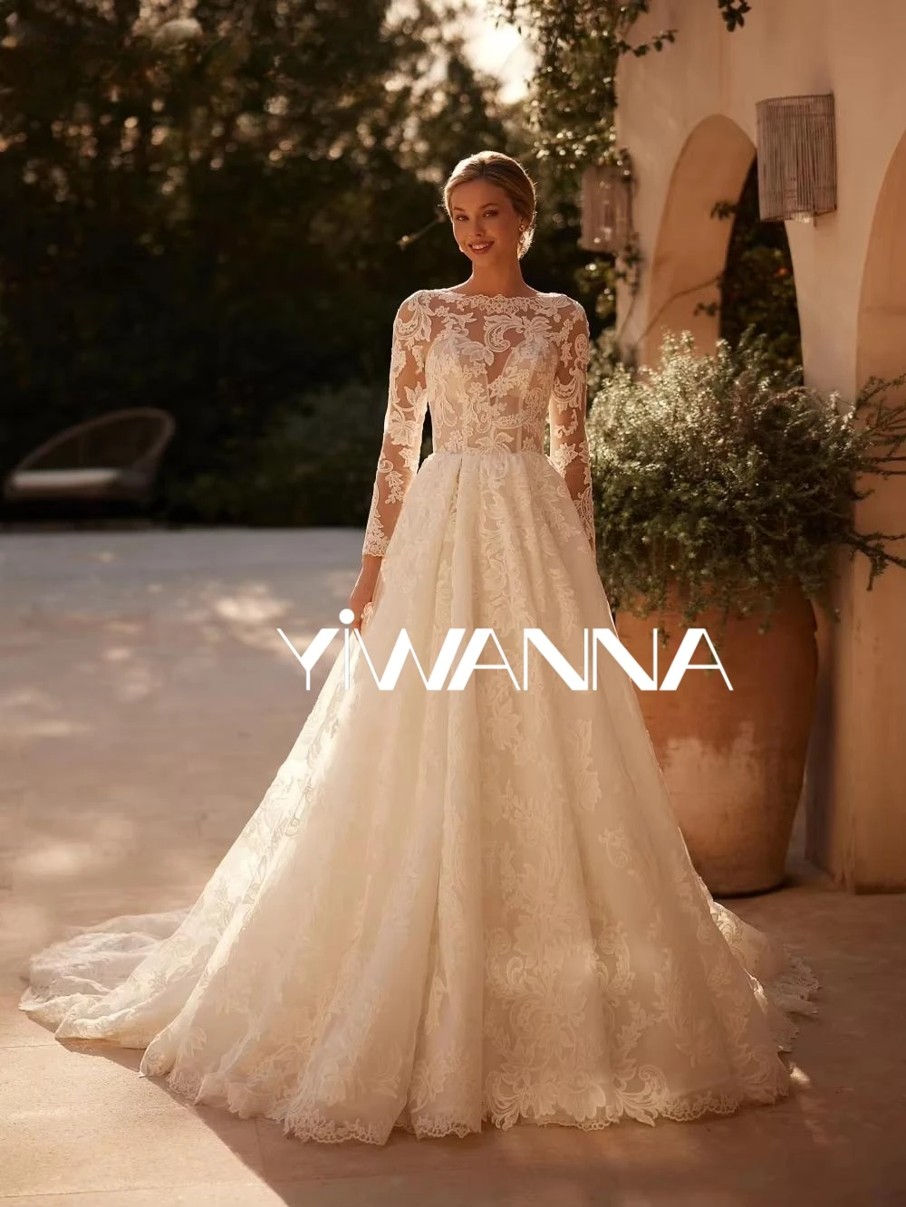 

Ivory Lace Appliques Tulle Wedding Dress Elegant O neck Long Sleeve Bridal Gown Customized Stunning A-line Dresses For Bride