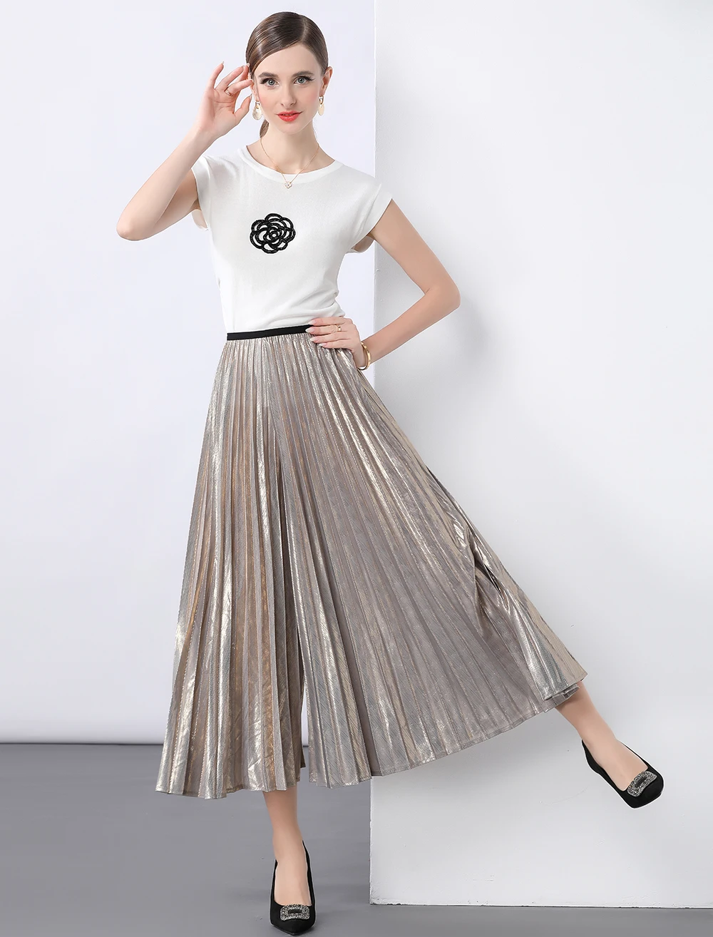 

Small Fragrant wind Flower Bead Embroidery 2 Piece Set Women's Sweater+ Ealstic Waist Pleated Wide leg Pants Outfits Female