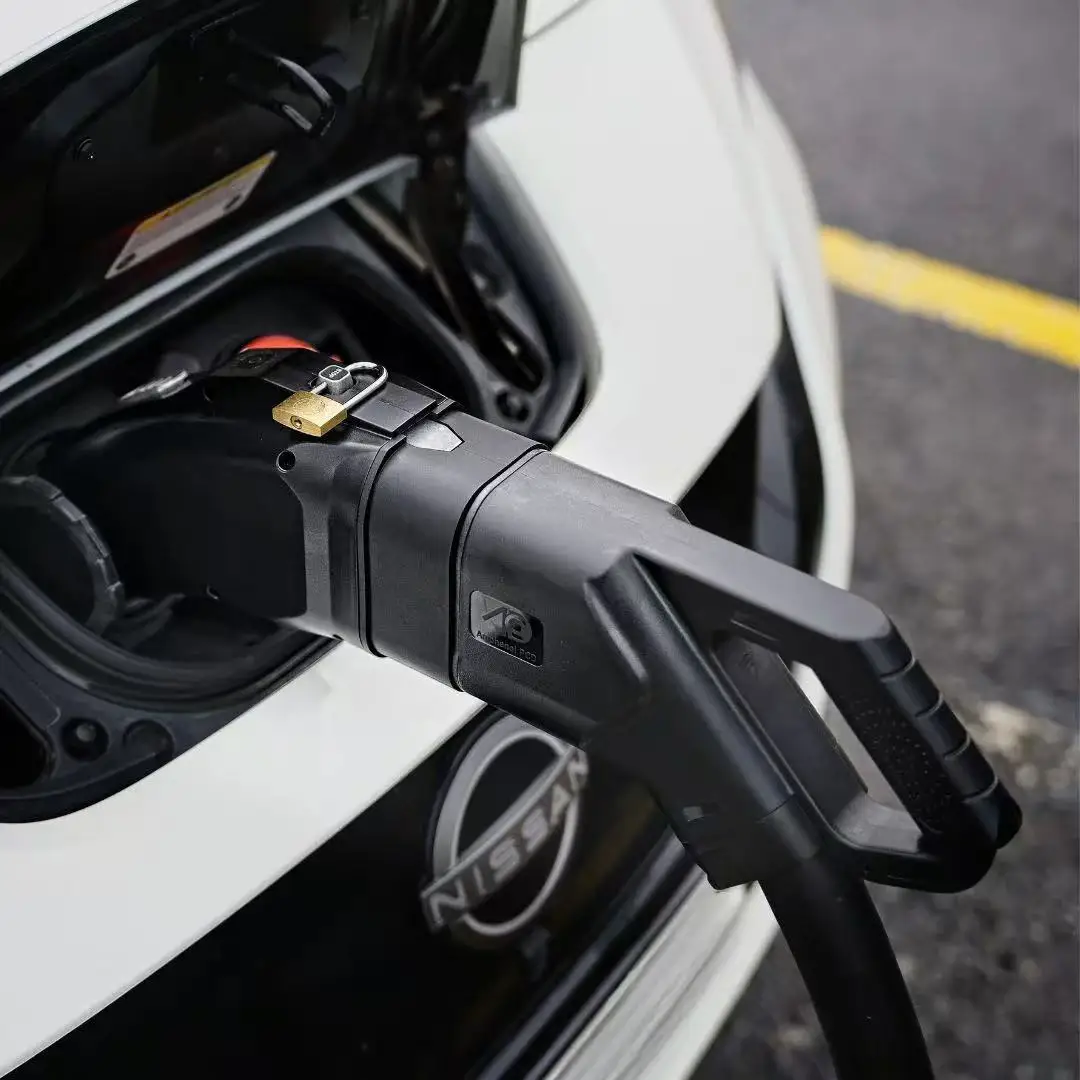 

Новый адаптер Longood CCS2 на CHAdeMO CE для электромобилей, коннектор для быстрой зарядки CCS2 DC для японских электромобилей, оптовая цена, запчасти для электромобилей на новой энергии