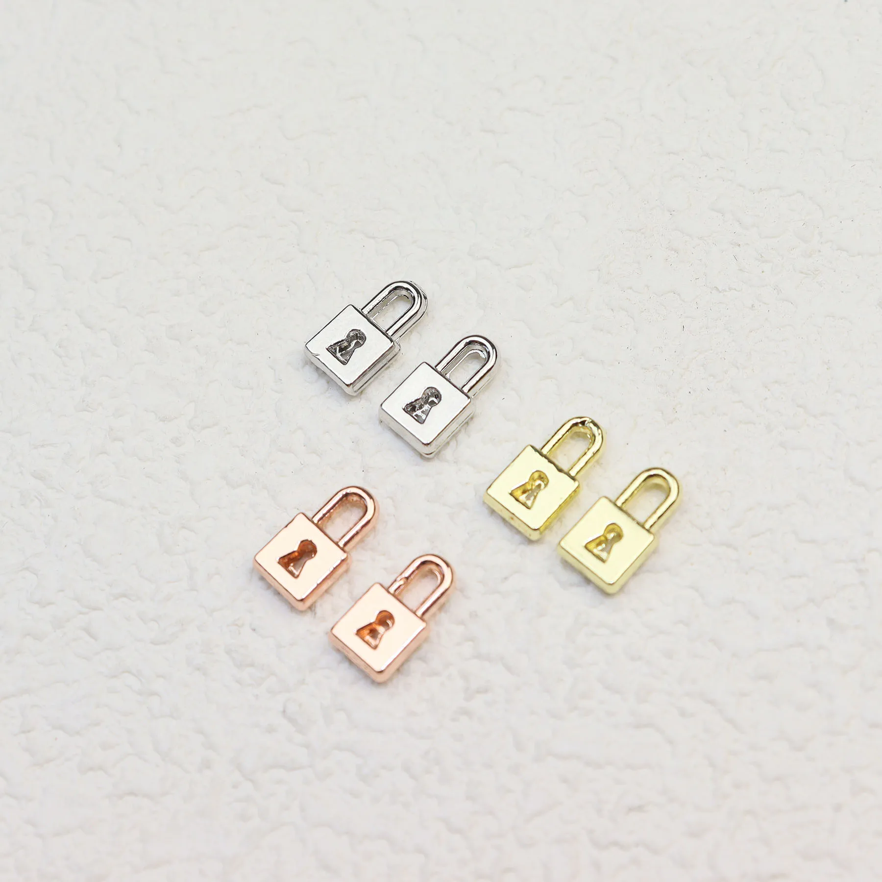 Eruifa 20 sztuk 5*10mm Mini blokada biżuteria ze stopu cynku DIY Charms naszyjnik, kolczyki 3 kolory