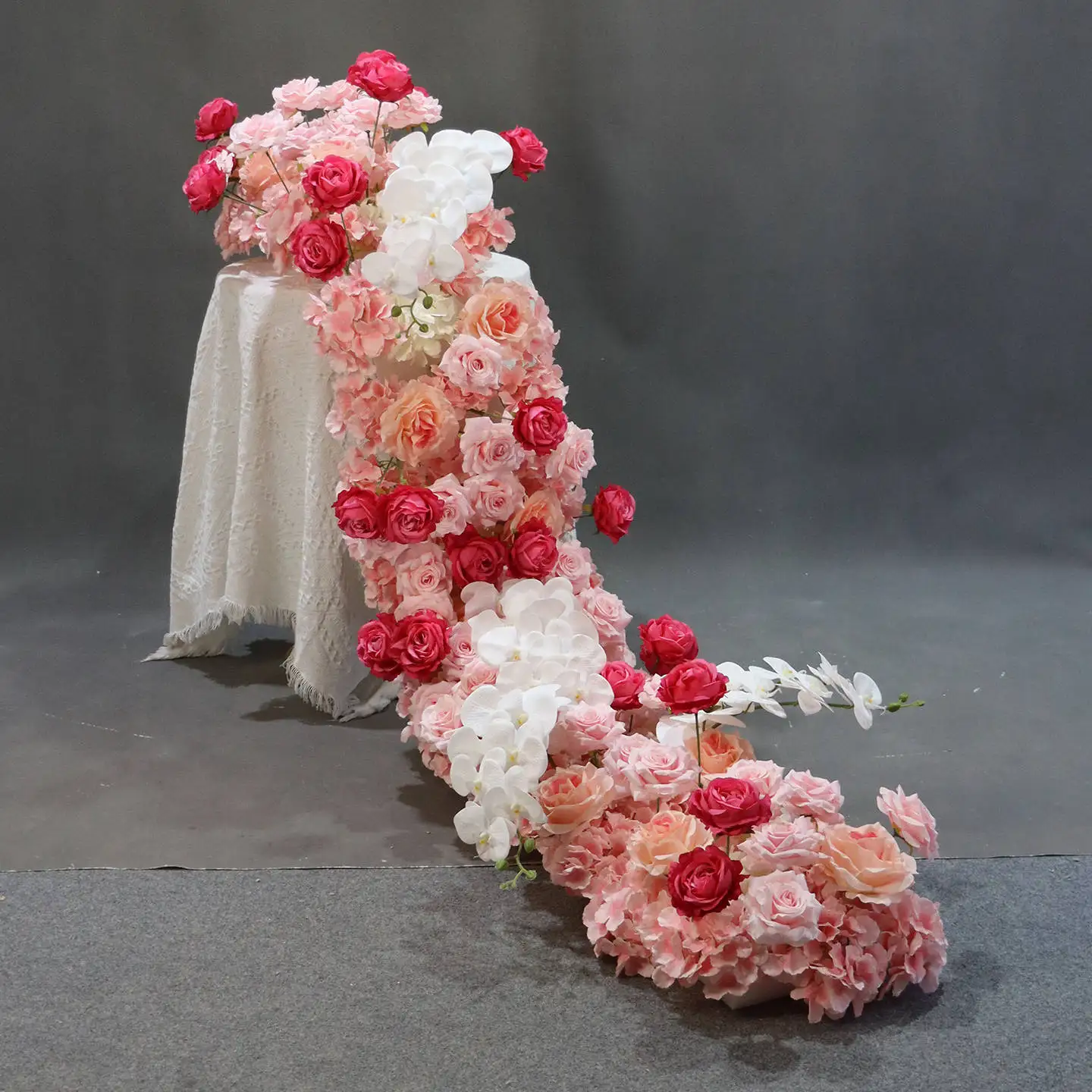 New wedding simulation flower ball trailing flower Western wedding table decoration table flower exhibition hall window proposal