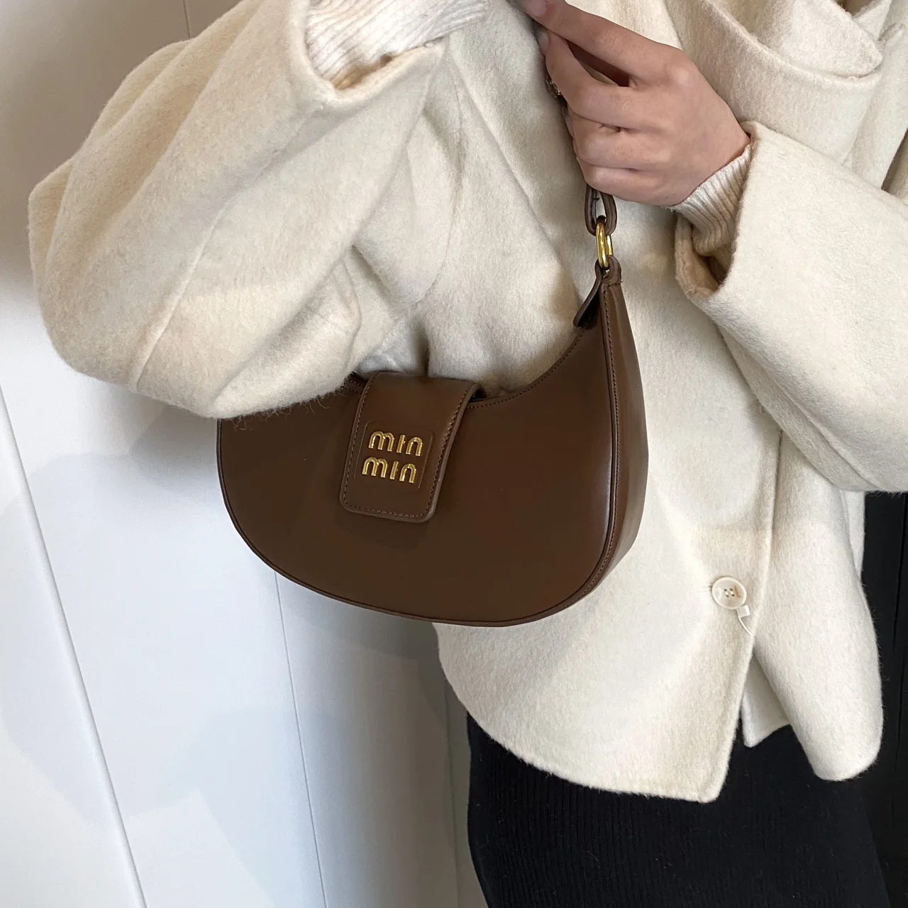 2025 Vintage Moon Bag - Crossbody/Underarm, High-End Shoulder Bag, Multi-Way Wear, Durable & Stylish, Perfect for Work & Daily