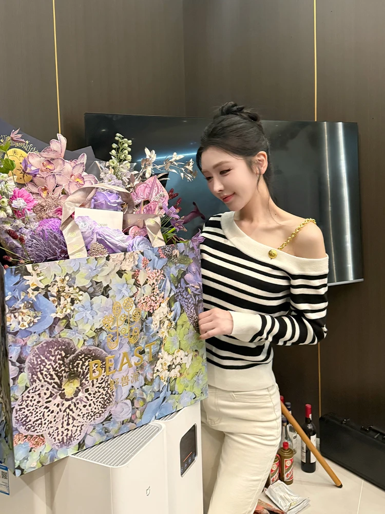 

Женская осенне-зимняя вязаная кофта LADIESFIRST с диагональной цепочкой на плече, в полоску, для отдыха, облегающая, из полиэфирного волокна, длинный рукав