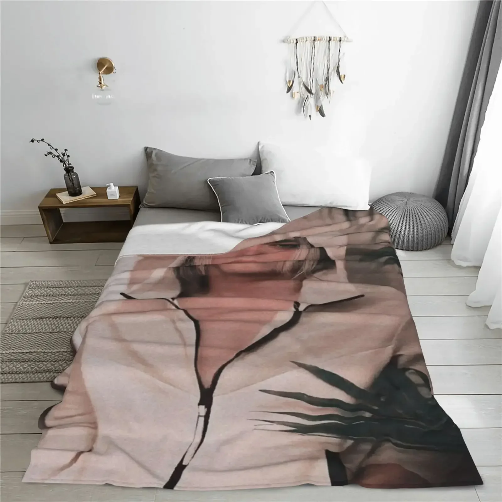 Customize Chishiya Super-Soft Flannel Blanket,Alice In Borderland Lightweight Throw Blanket For Living Room,Gifts for Girls,Frie