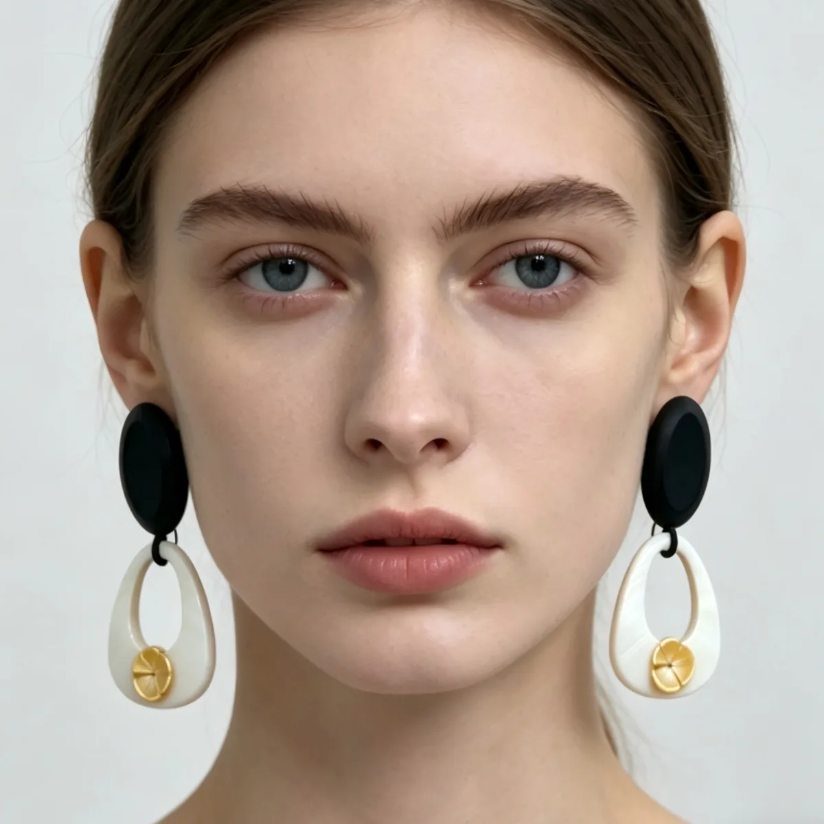 Original design atmospheric natural freshwater shell earrings natural solid wood long fritillary earrings