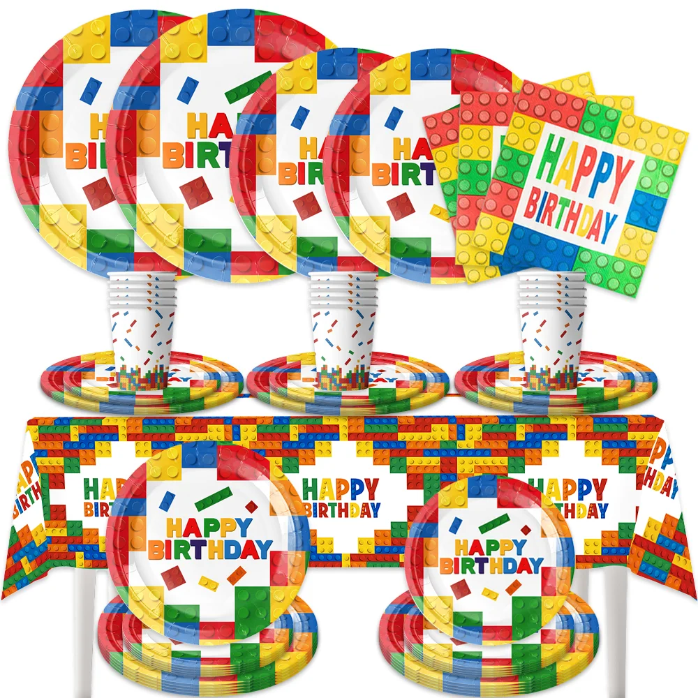 Ensemble de vaisselle d'anniversaire en blocs de construction, assiettes en papier, gobelets et nappe imprimés briques colorées, fournitures de fête d'anniversaire pour enfants garçons