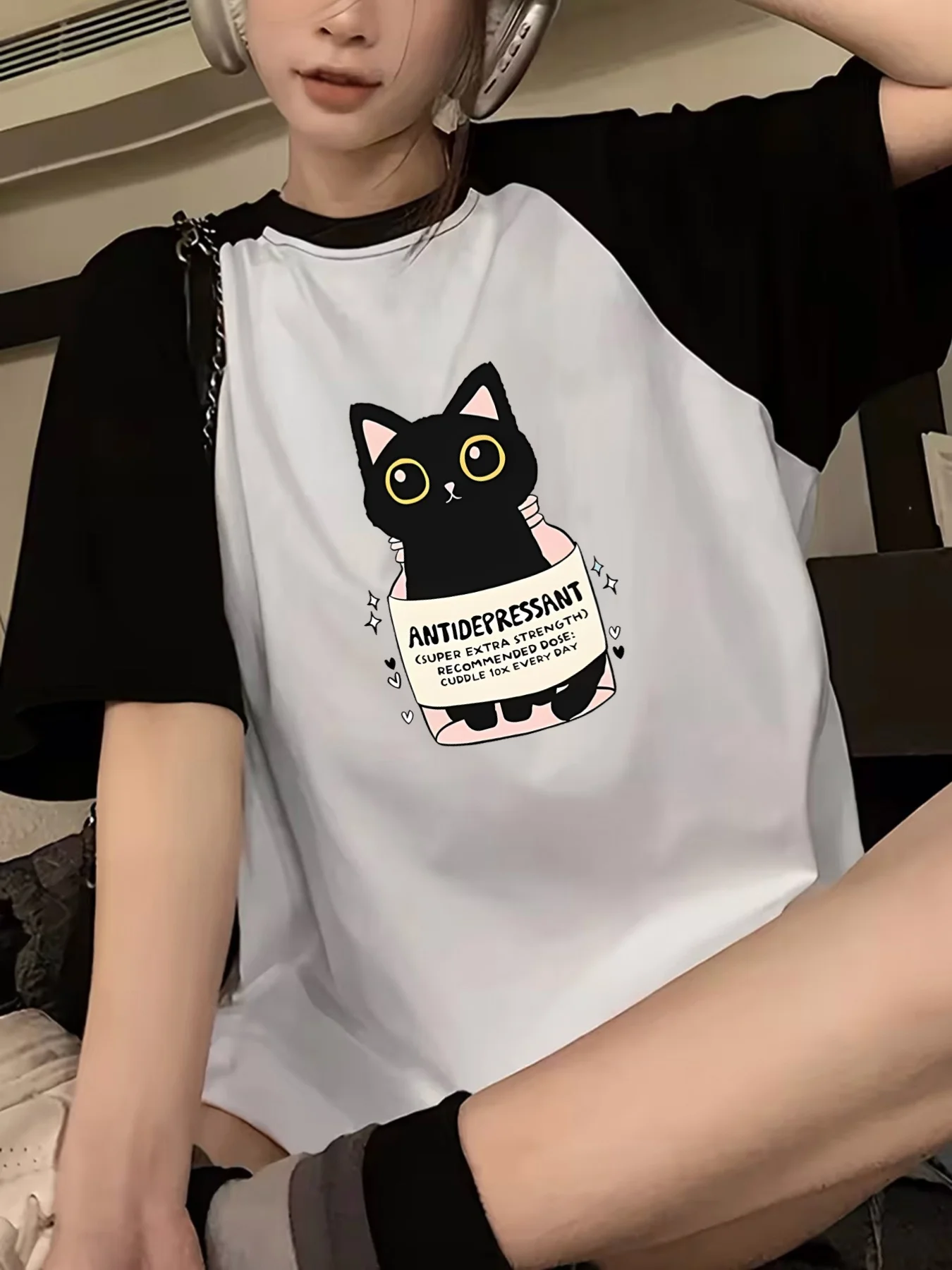 Y2K Retro Raglan Short Sleeve T-Shirt Cute Black Cat Medicine Bottle Print Tshirt Casual Round Neck Tops for Women Clothes Femme