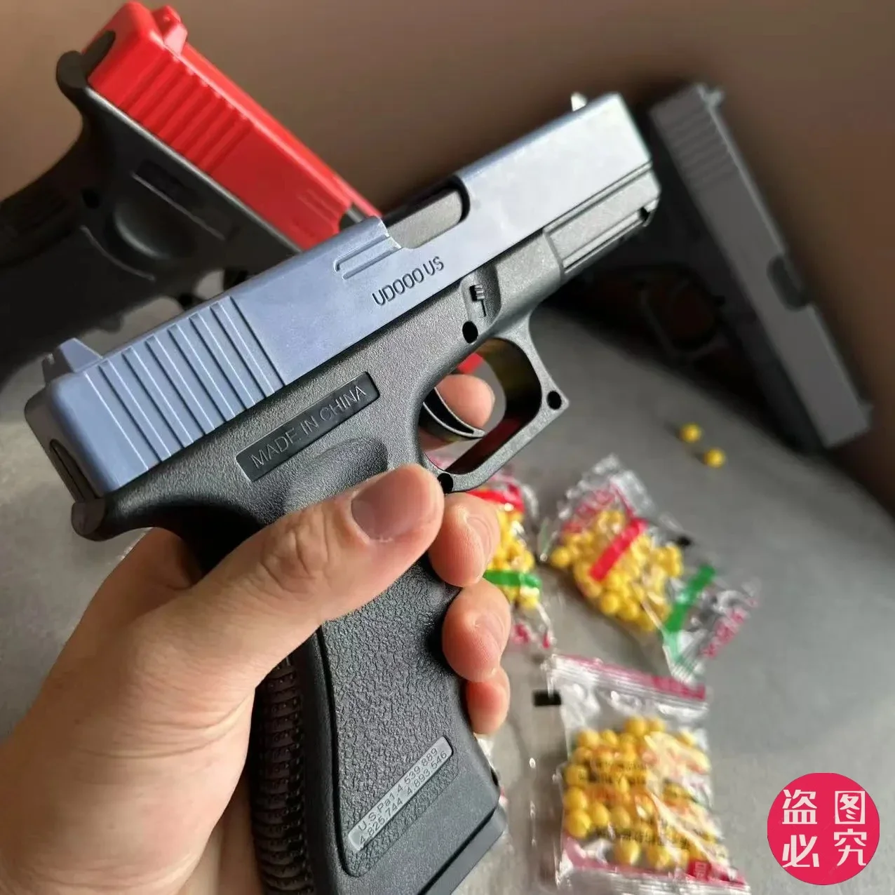 Nueva pistola de juguete manual de pistola airsoft con revista inferior láser, arma de juego cs para deportes al aire libre y balas suaves, regalos de halloween