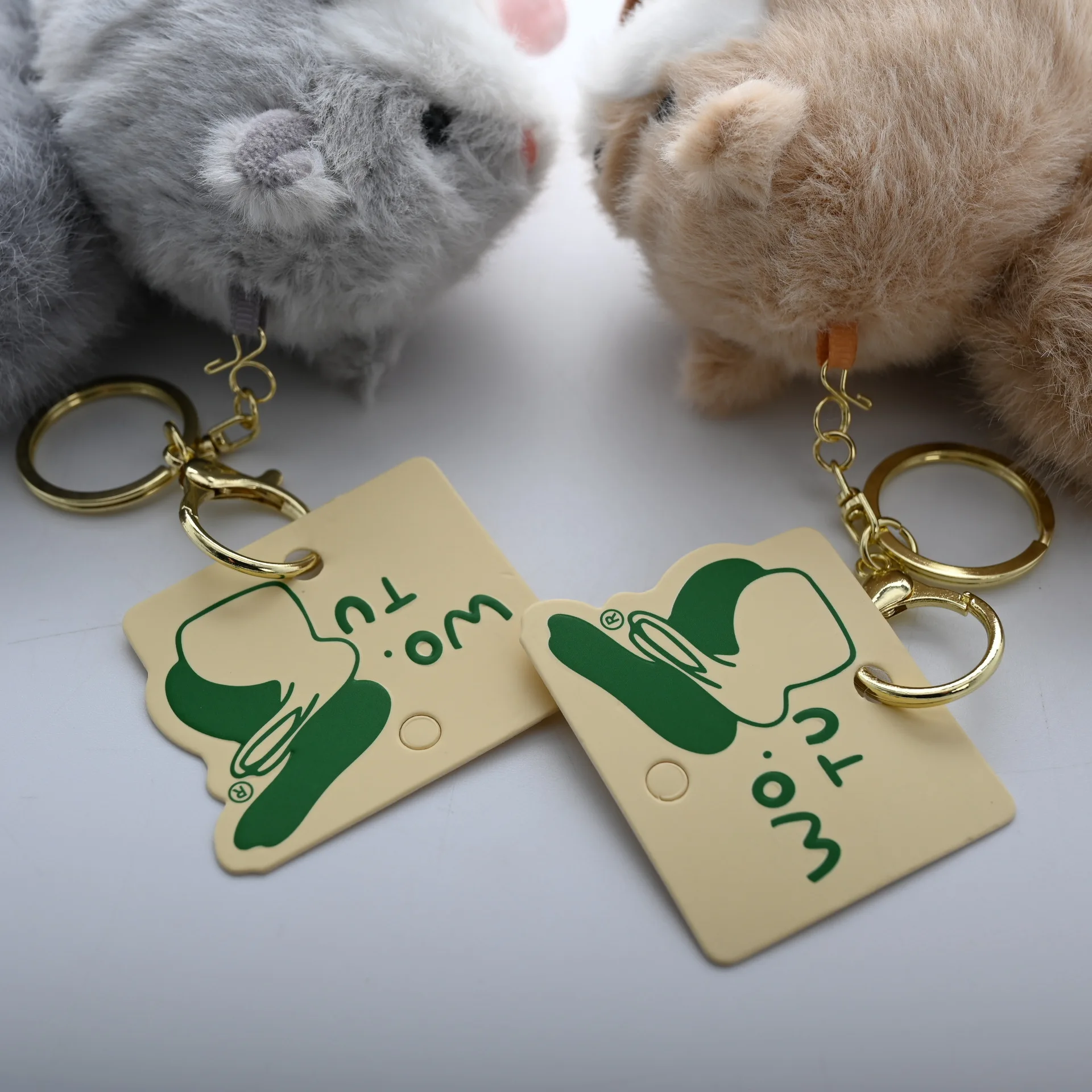 Porte-clés en peluche douce et potelée, jouet écureuil, cadeau d'anniversaire créatif, Animal de dessin animé, écureuil, décor de sac à dos en peluche