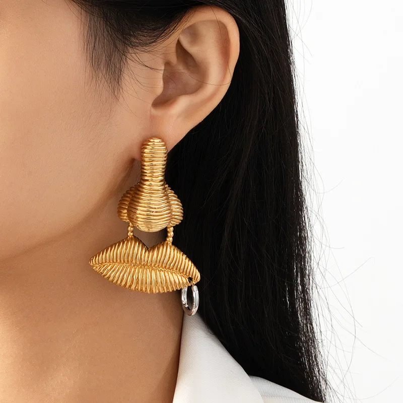 

Simple Retro Nose and Lip Niche Design Earrings Literary Versatile Female Earrings