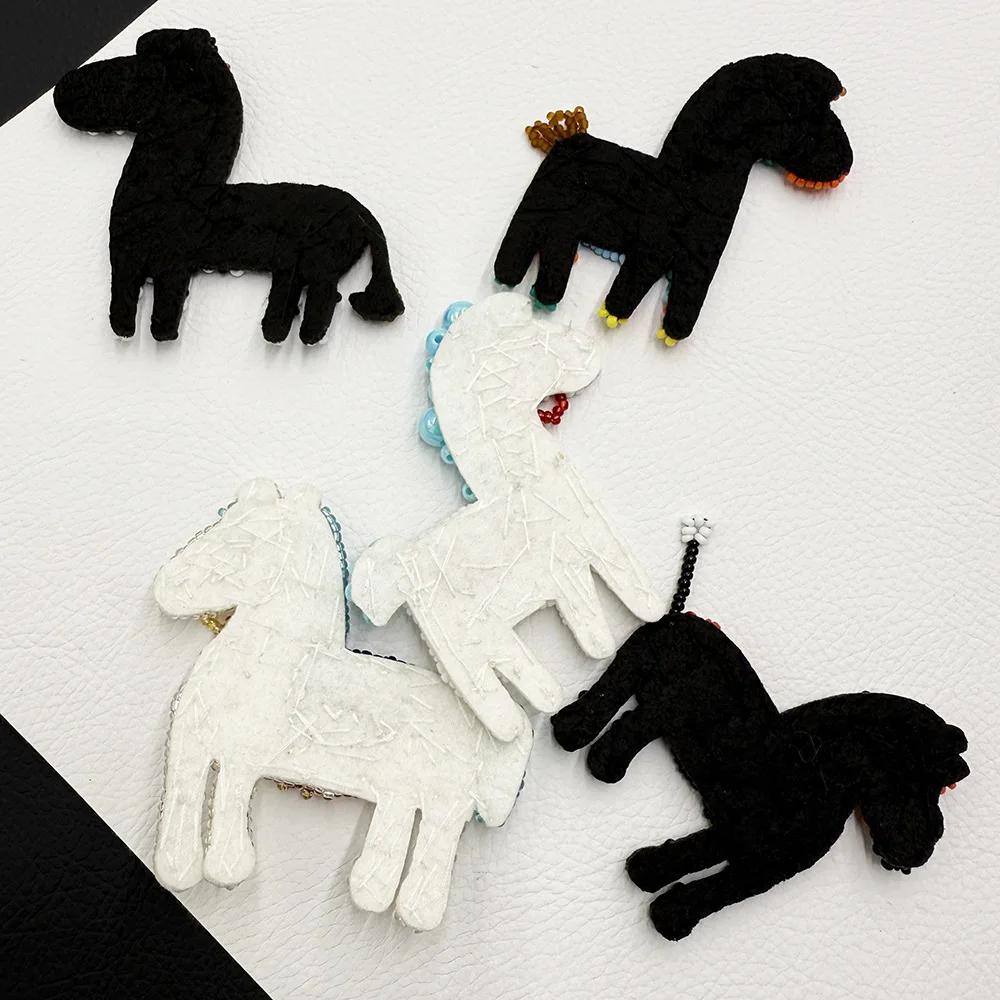Hand-finished beaded sheep pony cloth stickers colorful decorative clothing cloth stickers