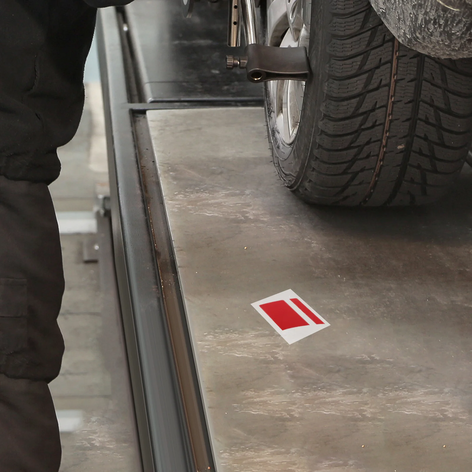 

60Pcs Reflective Car Wheel Rim Stickers Automotive Tire Hub Decal Stripes Waterproof Scratchproof Exterior Accessories