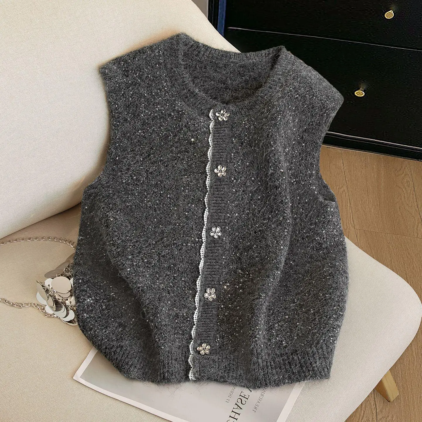 

Korean Style Sequins Knitted Sleeveless Vest 2026 New Spring Autumn Lace Knitted Vest Female Sweet Bling All-match Sweater Vest