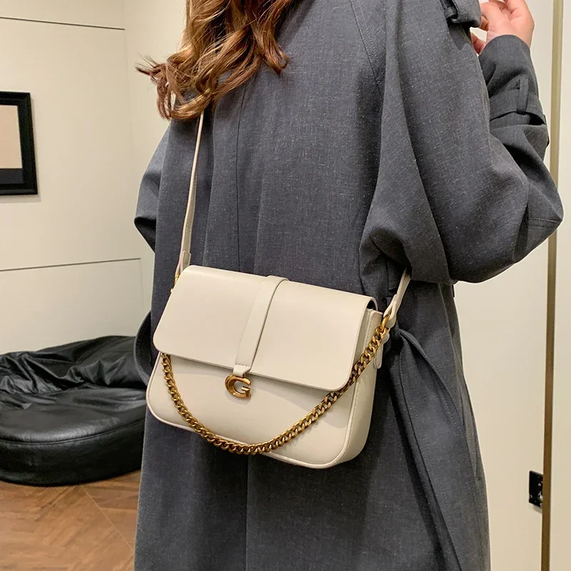 حقيبة يد كلاسيكية مصممة من الباريس لعام 2025 - حقيبة يد جلدية بسيطة مع سحر عتيق وحزام كروس حديث #6