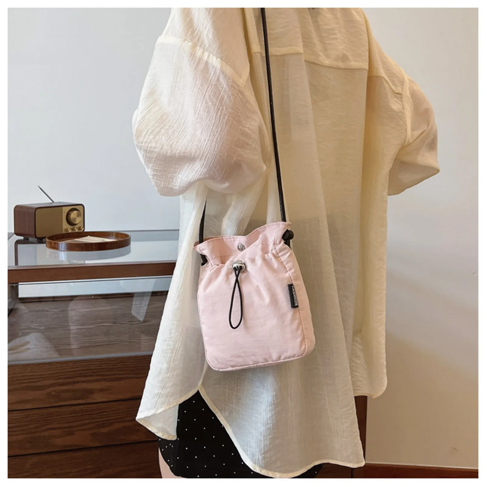 Summer Summer New Small Cloth Bag Women 2024 New Fashion Ins Walking Mobile Phone Bag Lightweight Shoulder Messenger Bag