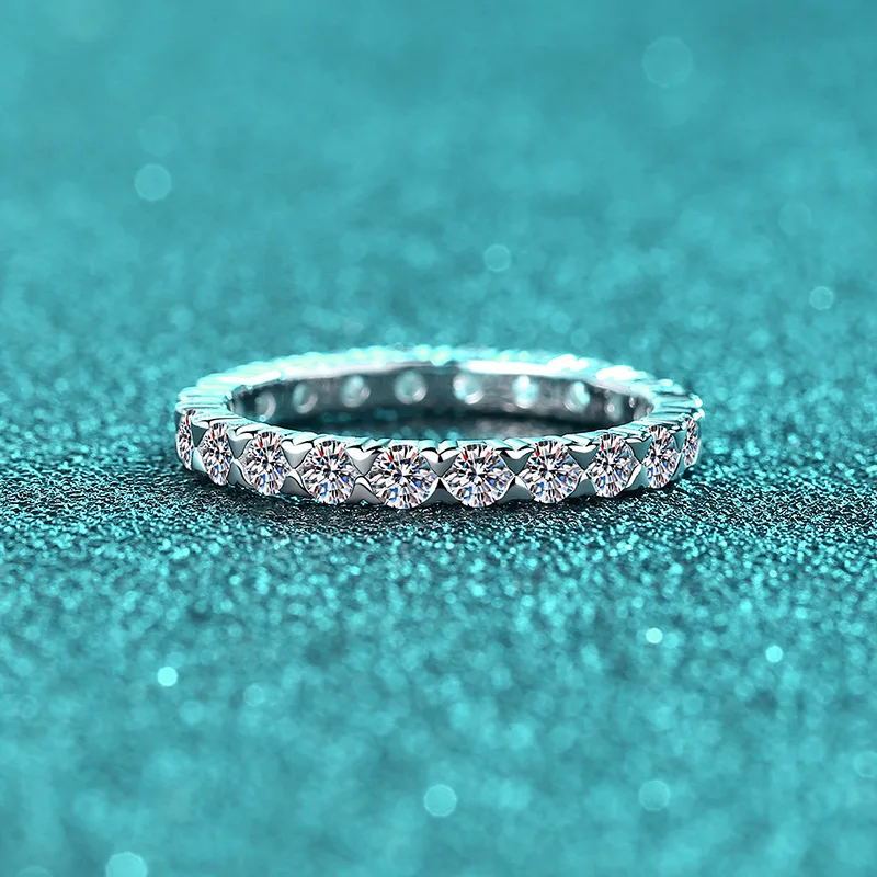Elegant PT950 Platinum Women's Full Moissanite Ring, Minimalist Full-Diamond Band Ring for Everyday Wear and Commuting