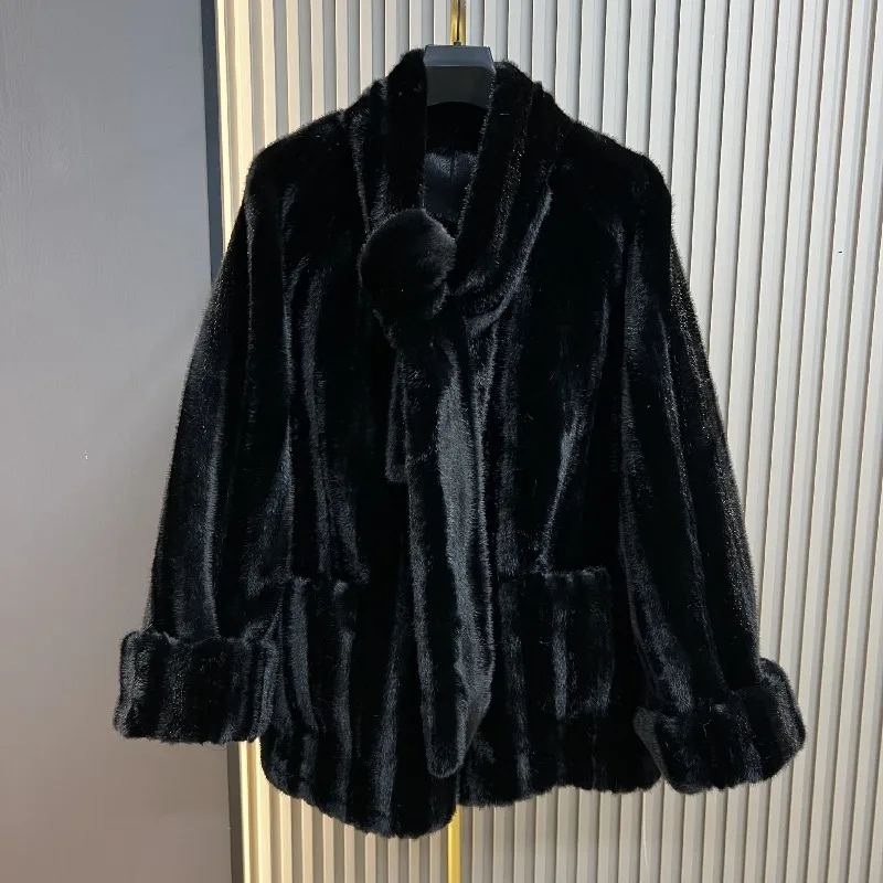 เสื้อโค้ทขนเฟอร์เทียมแบบมีผ้าพันคอในตัวสำหรับผู้หญิง สไตล์วินเทจ ขนฟูหนานุ่ม อุ่นสบาย ความยาวปานกลาง สำหรับฤดูใบไม้ร่วงและฤดูหนาว