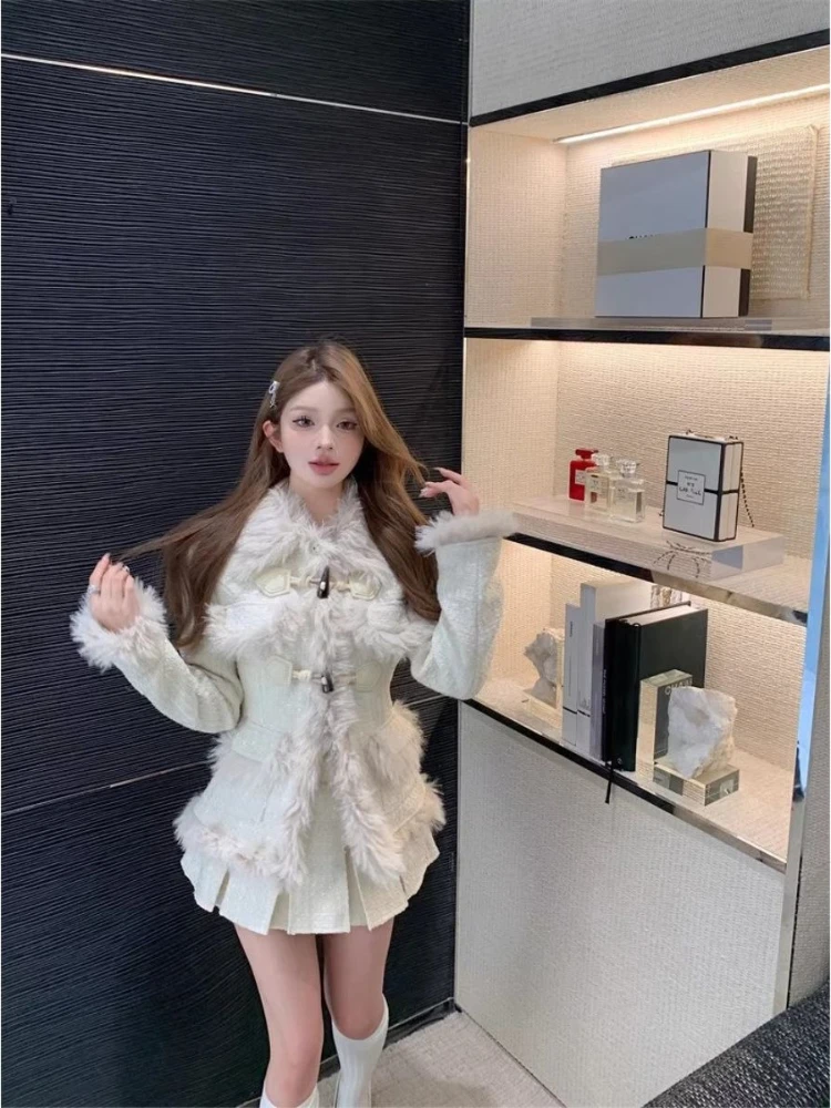 Set da due pezzi da donna retrò elegante francese invernale Cappotto con collo in pelliccia ispessita + Gonna a pieghe a vita alta Eventi di moda coreani