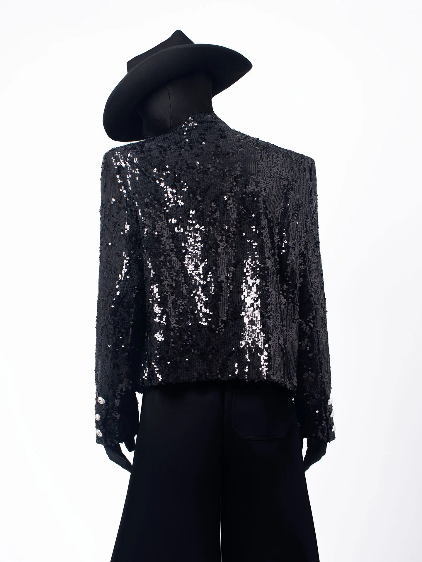 سترات رجالية جديدة لخريف 2025 مُزينة بالترتر اللامع سترات شخصية أنيقة مزدوجة الصدر وأكمام طويلة سترات فريدة وسيم للرجال