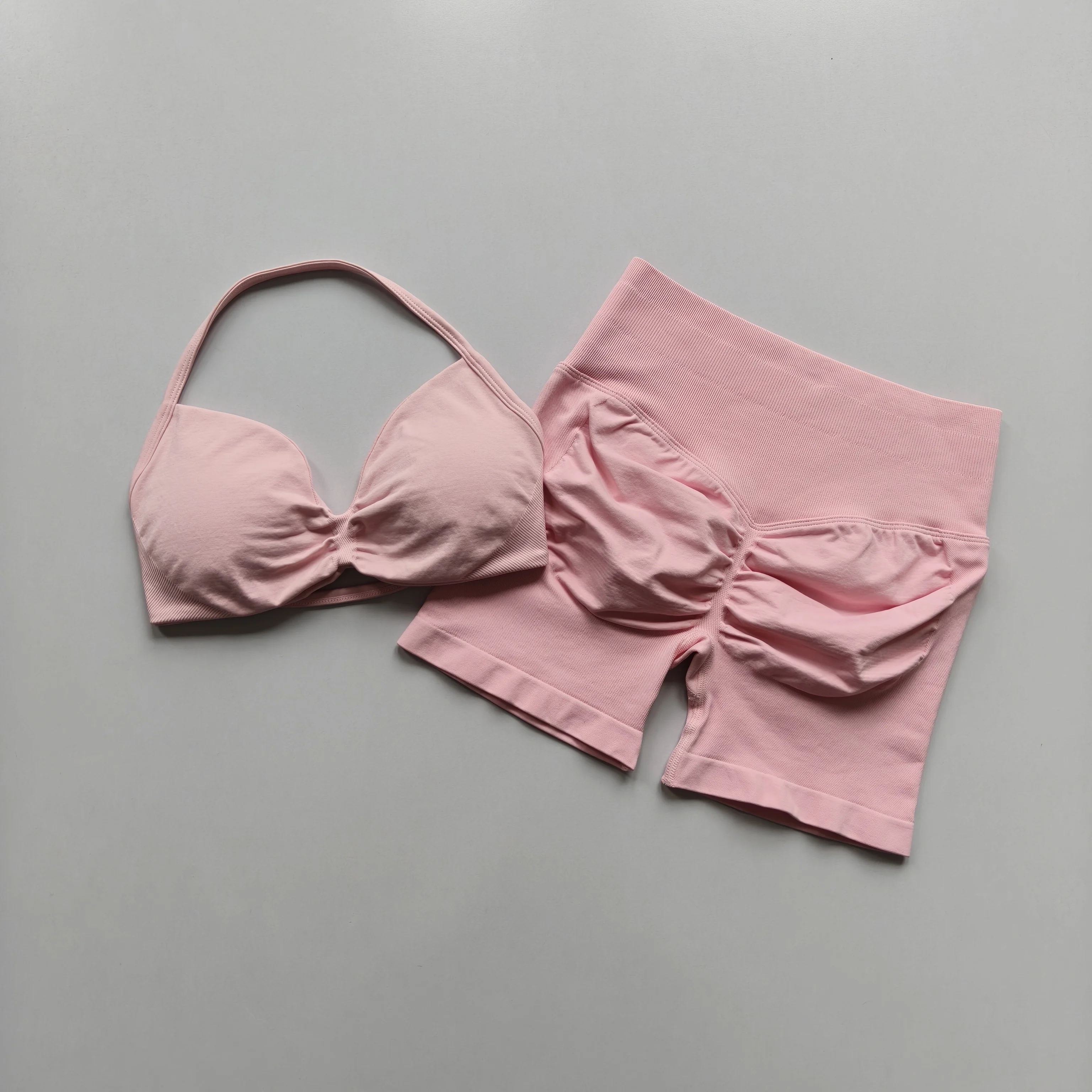 Damen-Yoga-Set mit hoher Taille, Sportbekleidung, schnelltrocknend, atmungsaktiv, rückenfreier BH, Gym-Shorts für Sommertraining, Sportanzug mit Po-Lift-Effekt – Detail 3