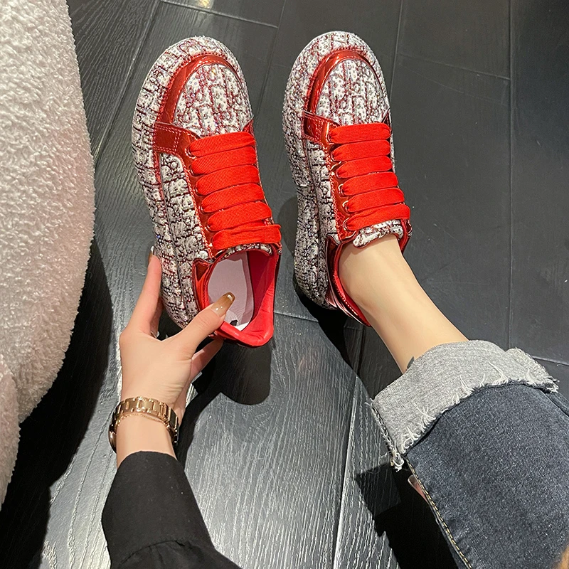 New Spring Women Sneakers Fashion Rhinestones Thick Sole Sports Shoes for Youth Shoes Crystal Silver Platform Sneakers Lace-up