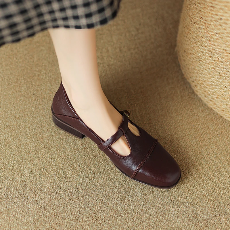 Women's T-Strap Buckle Leather Mary Jane Flat Shoes Round Cap Toe Low Block Heel Adjustable Strap Ideal for Schoo Office Outdoor