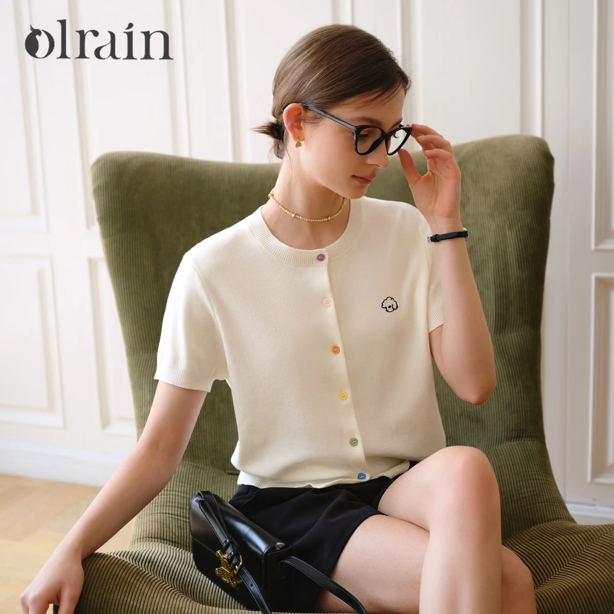 

OLrain Short Sleeve Summer Cardigan Ladies Knitted Cardigan Woman Knitwear 2025 Fashion Embroidery Button Top Female O57XZ99008