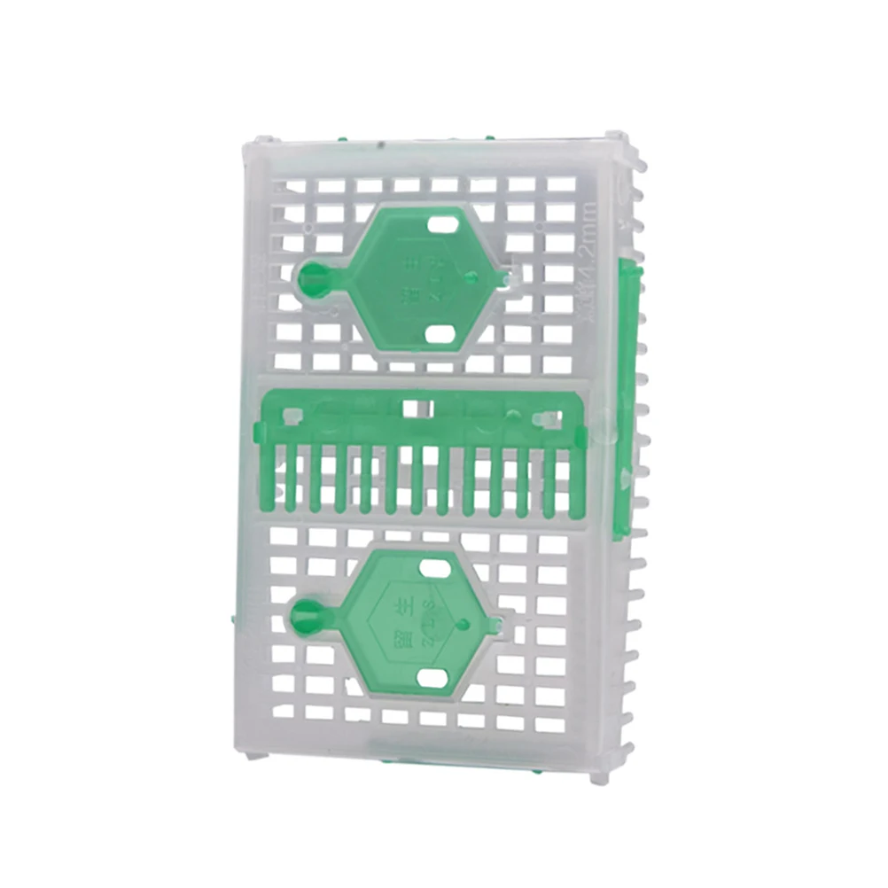 

2pcs Needle Style Cage Durable PP Material Foldable Beekeeping Tool Safe Practical Outdoor Garden Use