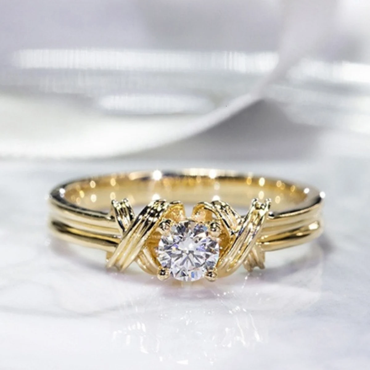 1pcs new European and n Retro 14K Gold color single diamond interweave pattern point diamond ring female jewelry