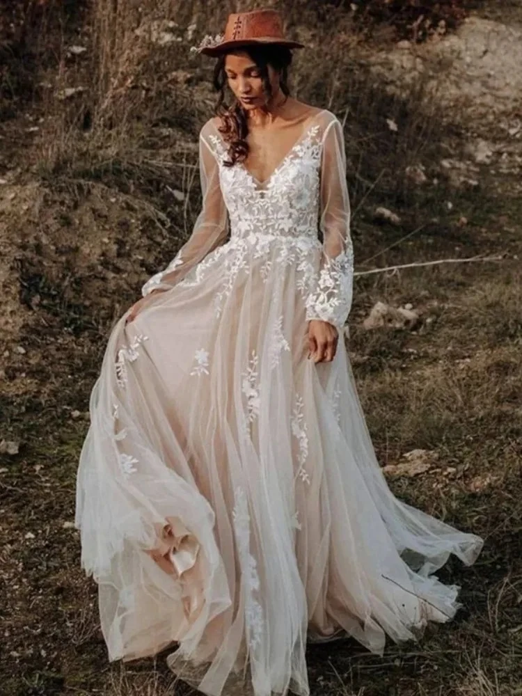 Vintage V-neck A-line Wedding Dresses Long Sleeves Lace Appliques Beach Bridal Gowns Floor Length vestido de novia