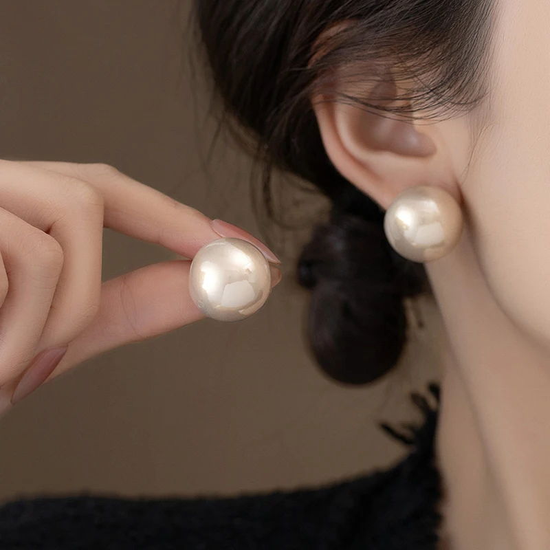 Thumbnail 2 - #62 Best Earrings to Buy In 2026