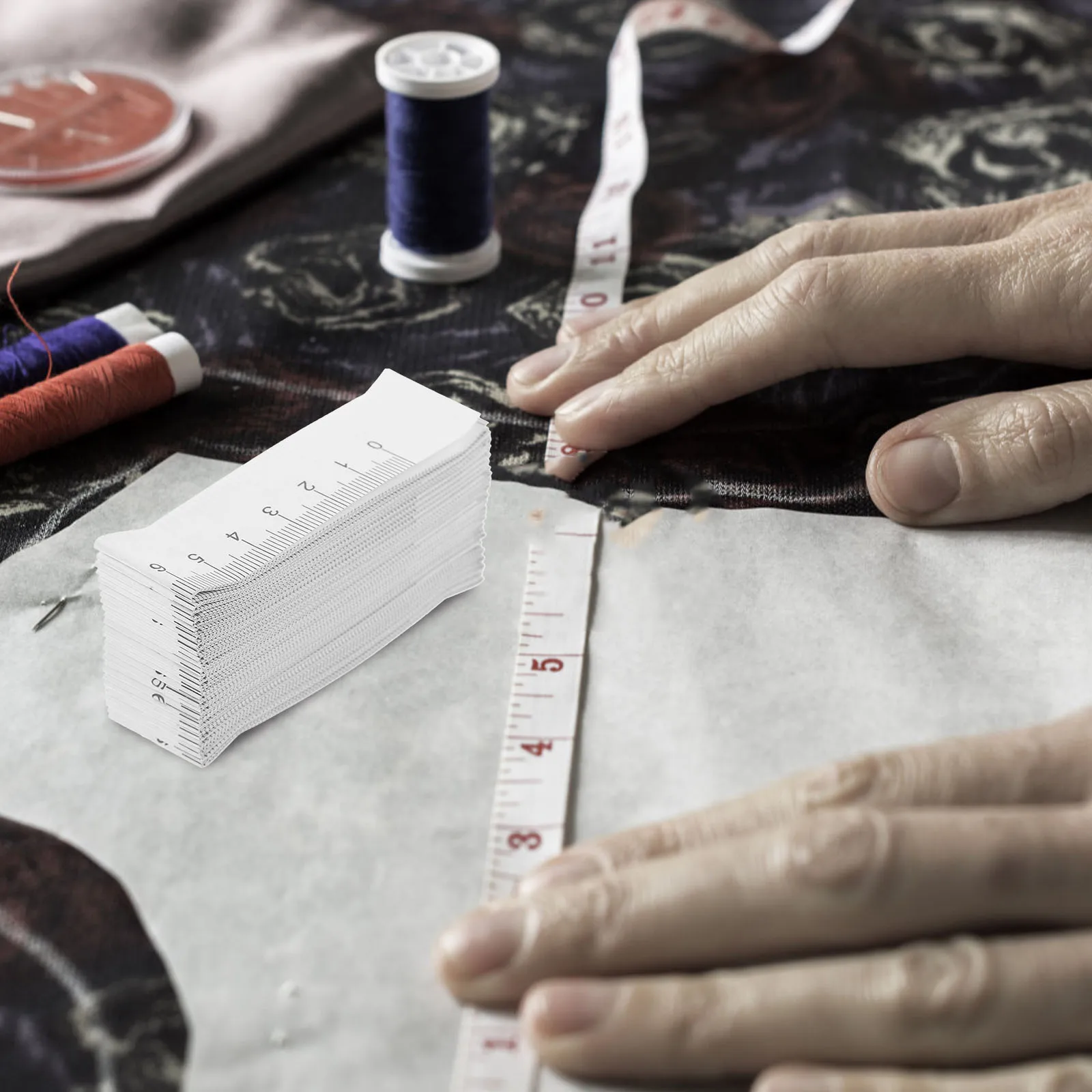 100pcs Disposable Double-Sided Paper Measuring Tape Measure Ruler Tape For Medical Baby Head Use