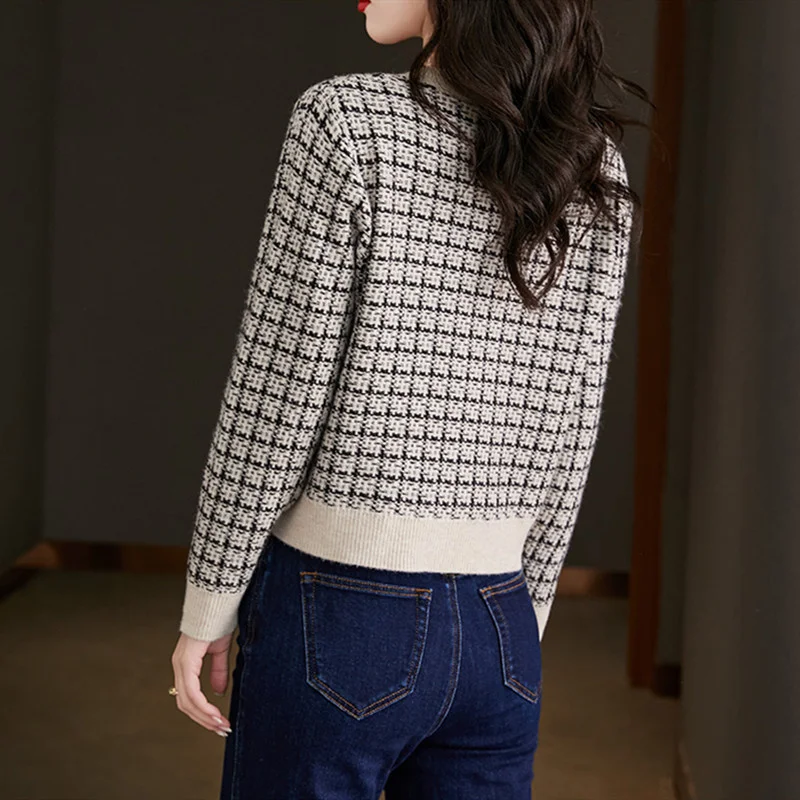 Elegant Simplicity Splice Buttons Round Neck Sweater 2023 Autumn Winter Knitted  Long Sleeve Top Casual Versatile Commuter Shirt