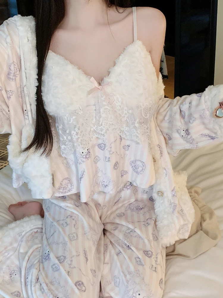 ชุดนอนเซ็กซี่ผ้าคอรัลสำหรับผู้หญิง ชุดลำลองใส่บ้านสำหรับฤดูใบไม้ร่วงและฤดูหนาว เสื้อคอวีแขนยาว ผ้าโพลีเอสเตอร์เนื้อนุ่ม ชุดเสื้อผ้าสองชิ้น