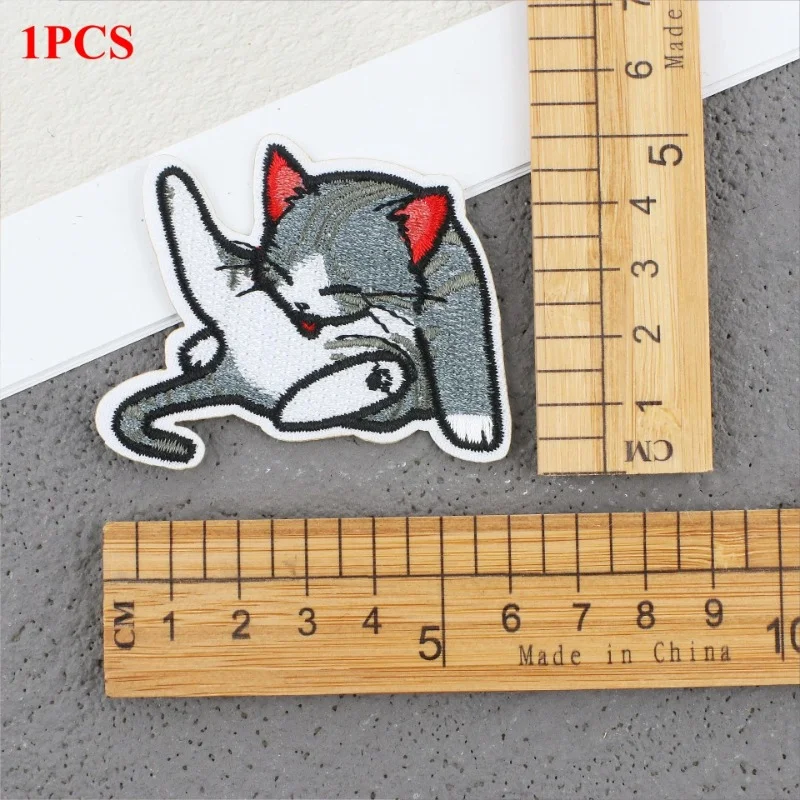 New Cat Family Computer Embroidery Cloth Sticker Cartoon Kitten Patch Sticker Clothes Decoration Embroidery Chapter Label
