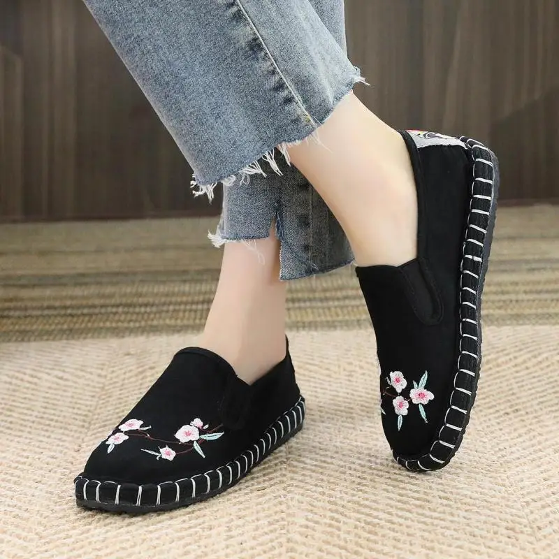 Size 35-40 Summer Ethnic Antique Women Shoes Hanfu Embroidered Shoes Canvas Chinese Casual Vintage Artistic Cheongsam Shoes