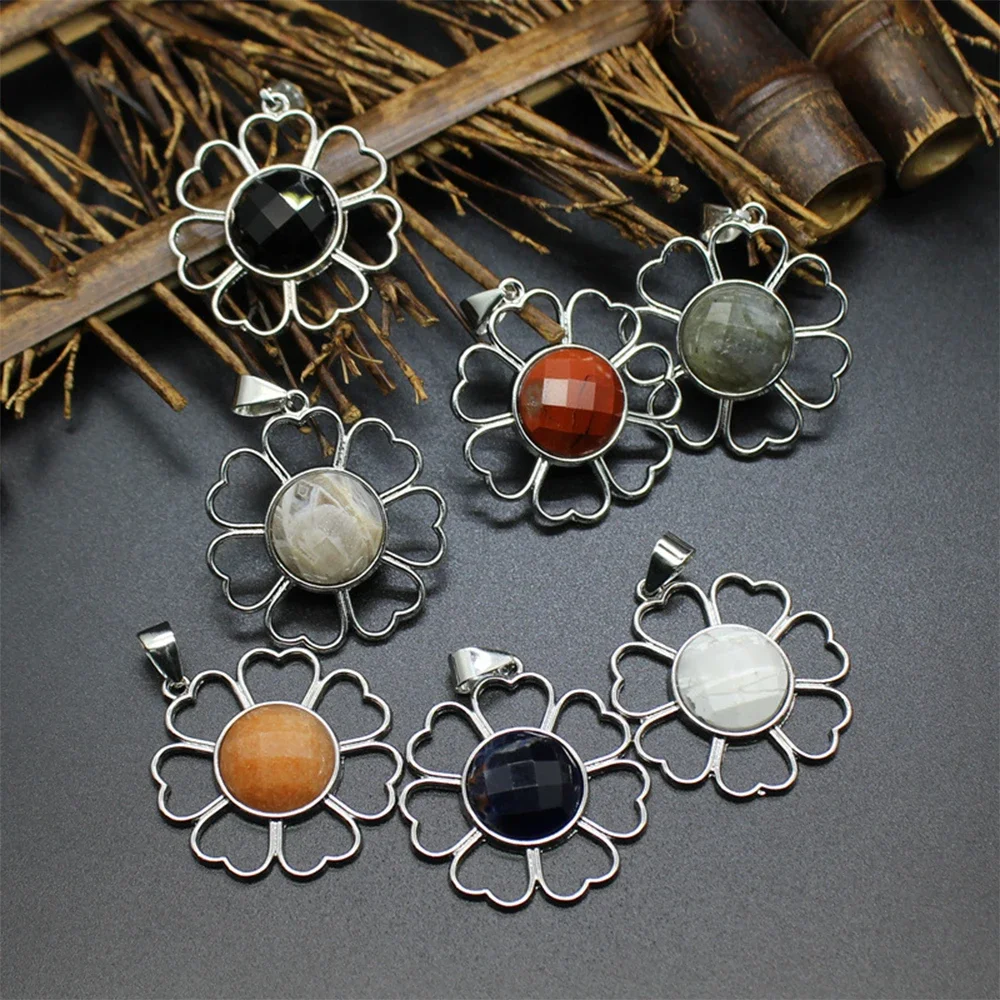 

Mineraali Natural Semiprecious Faceted Gemstone Healing Quartz Pendant Heart Shape Metal Hollow Out Necklace Jewelry Accessories