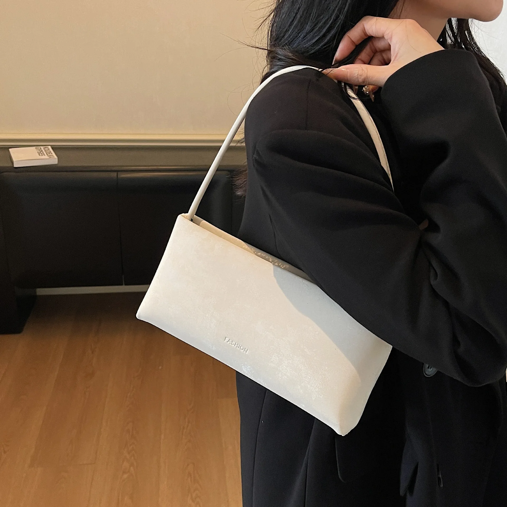 

Textured Matte Shoulder Bag, Messenger Bag, Women's Fashion Retro Underarm Bag, Fashion Versatile Handbag