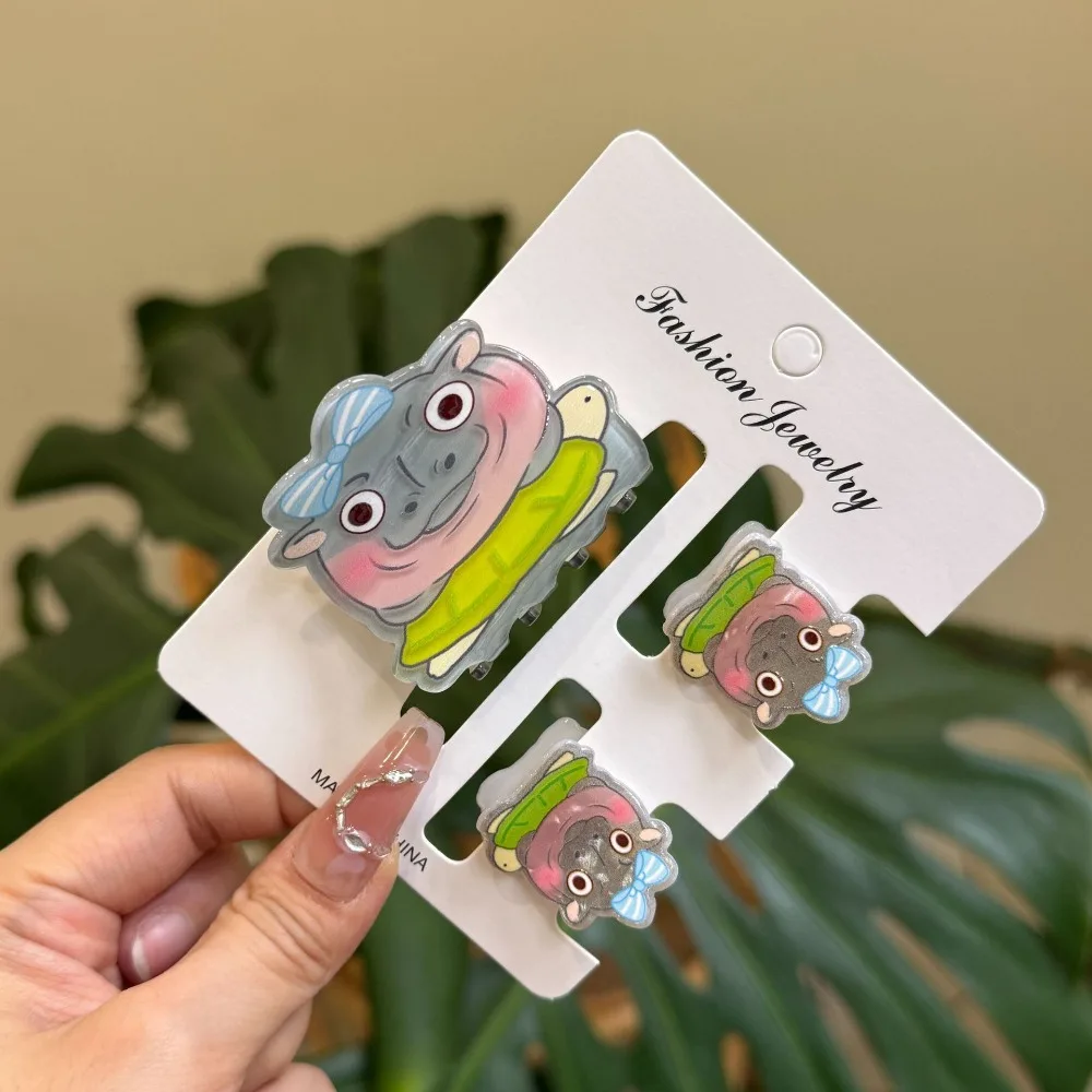 

1/3Pcs Sweet Kawaii Miss Hippo Hair Claw Flower Headwear Small Shark Clip Set Geometry Acrylic Cartoon Capybara Hair Clip Female