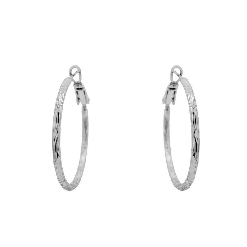 New fashionable simple temperament cold wind classic high-end earrings