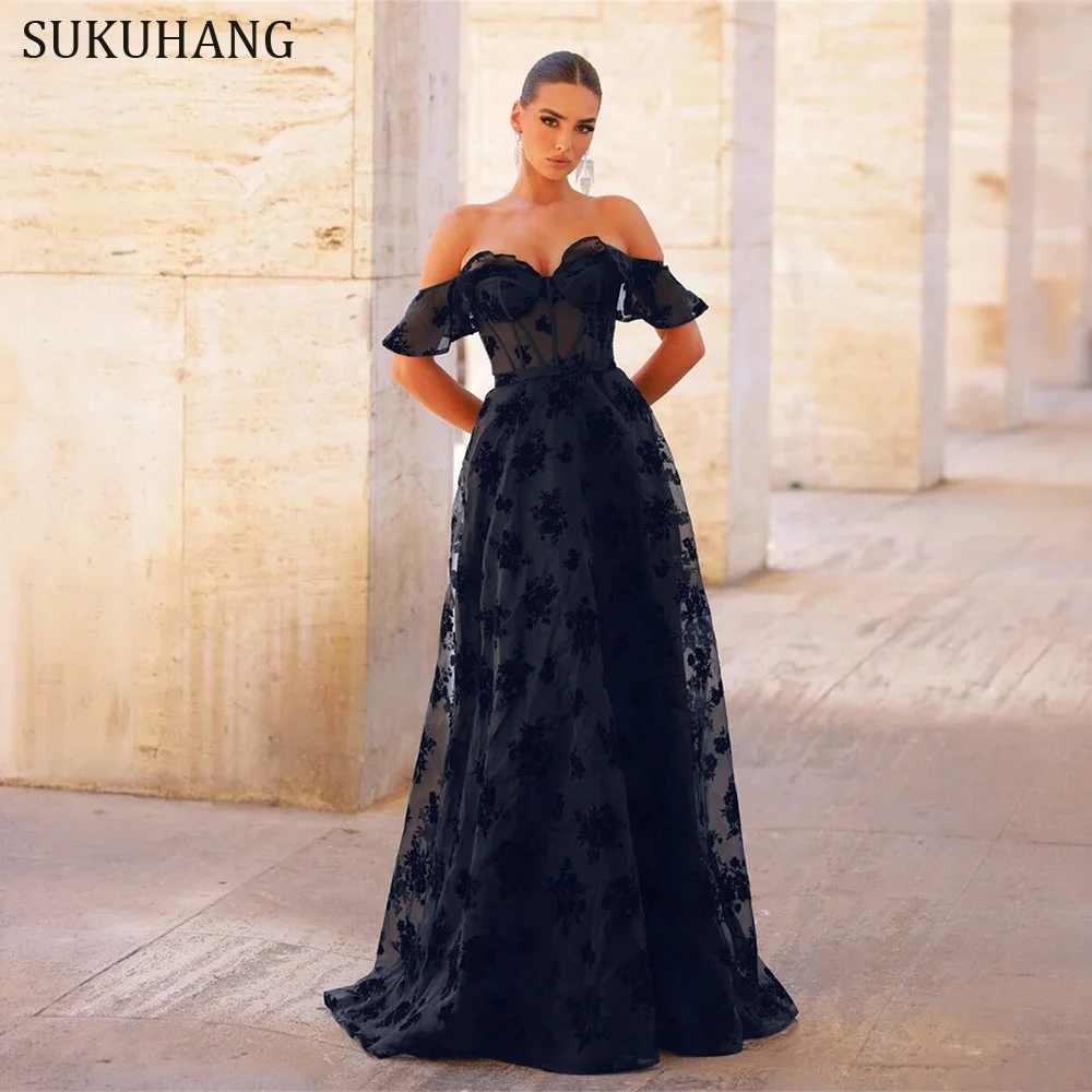 

Индивидуальное вечернее платье-корсет черного цвета с открытыми плечами, вырезом «сердечко», из бархата и тюля с цветочным принтом, в пол, для выпускного вечера