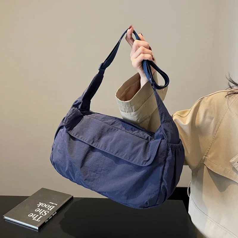 

Interior Compartment Solid Crossbody Bags Sewing Thread Large Capacity2025hot Sale Bags for Women Zipper Nylon Women's Handbags
