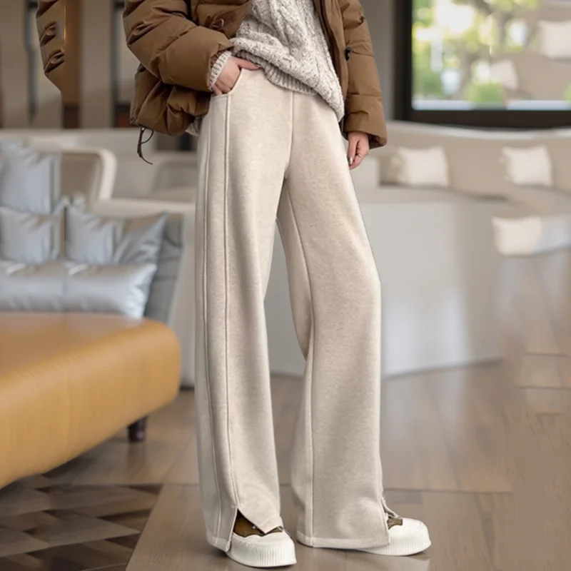 سراويل نسائية متعرجة مقاس كبير لخريف/شتاء نمط جديد سبليت وقطيفة سميكة مستقيمة الساق سراويل غير رسمية متعددة الاستخدامات