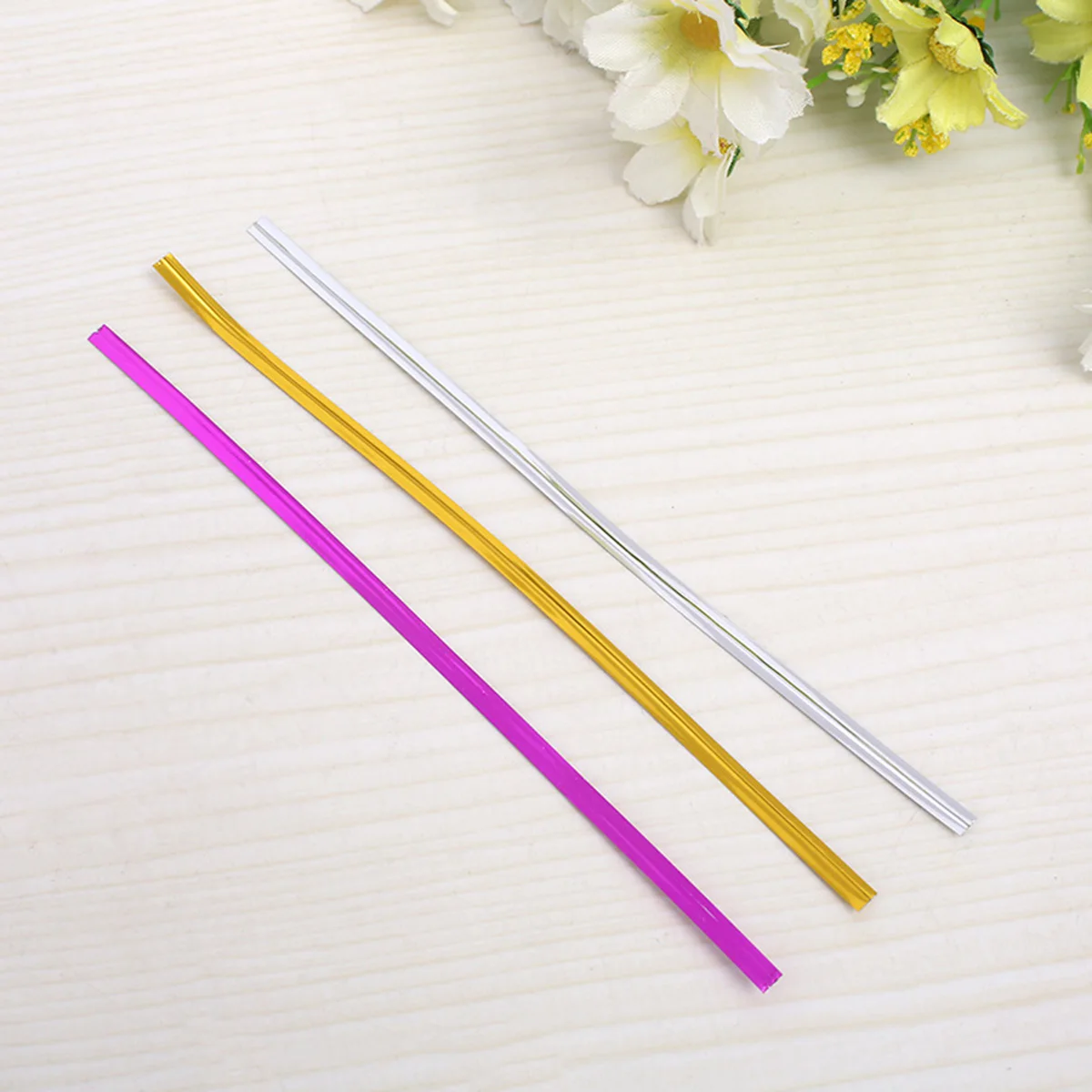 

Plastic Coated Food Sealing Ties Eco Friendly Metallic Bread Candy Gift Pack Closure for Cookies Biscuits Lollipops 10cm