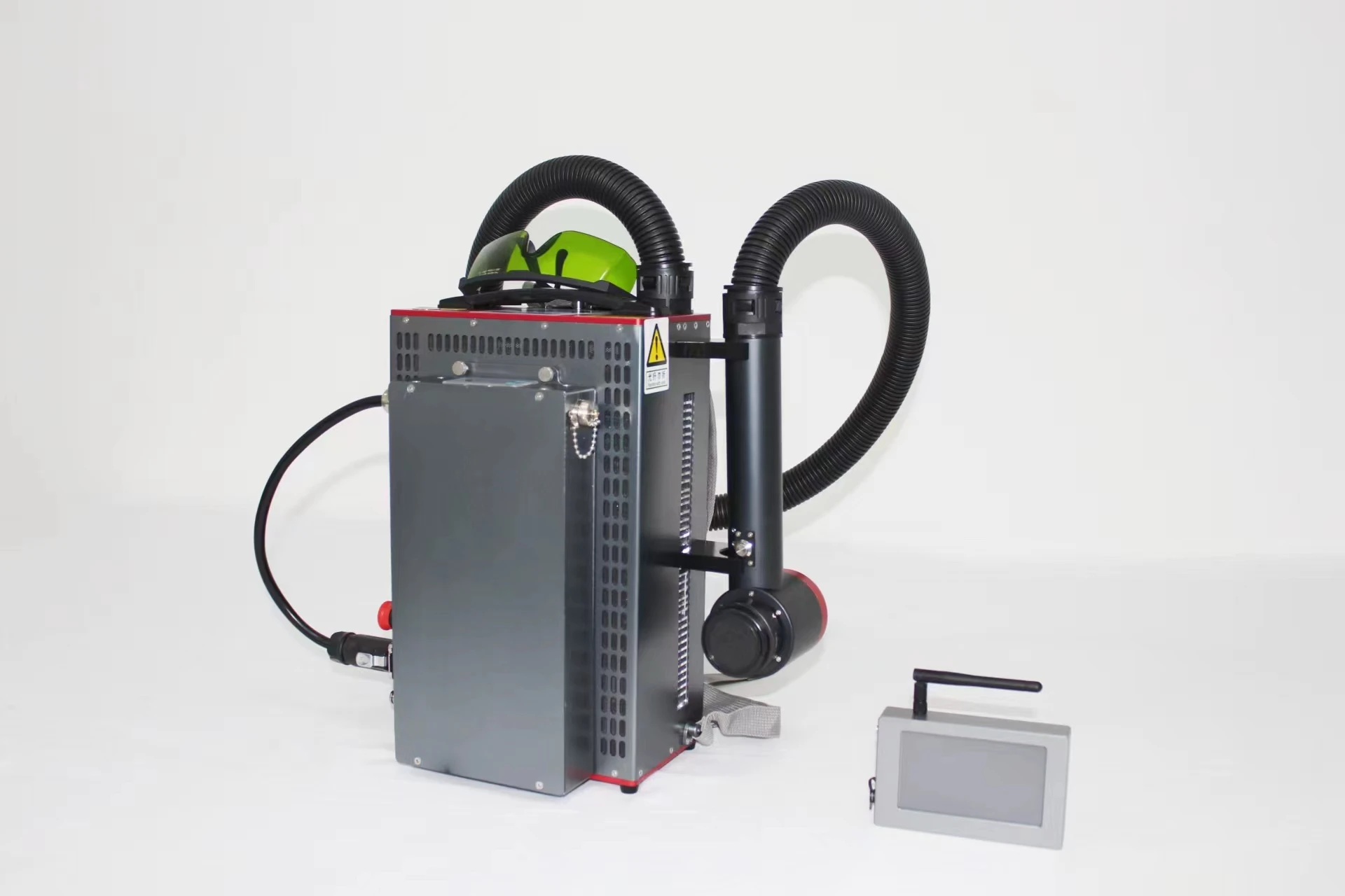휴대용 100W 200W 300W 배낭 레이저 녹 제거제 페인트 낙서 펄스 레이저 클리너 기계를 작동하기 쉬운