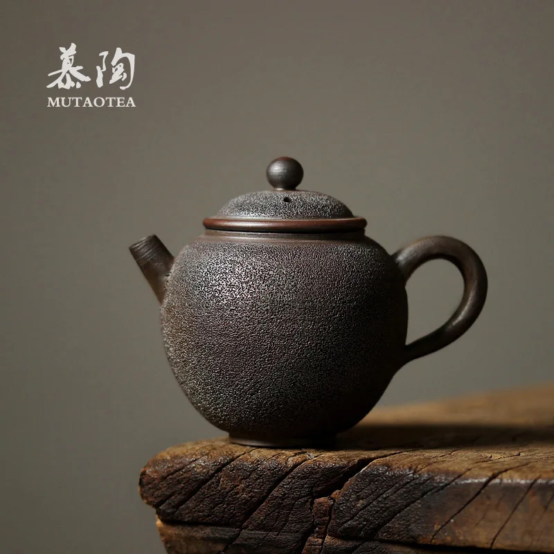Mu Tao Ice Smoke - Taiwanese Coarse Pottery Tea Set, Wood-Fired With Natural Fire Marks, Rock Mineral Ball Hole Single Teapot
