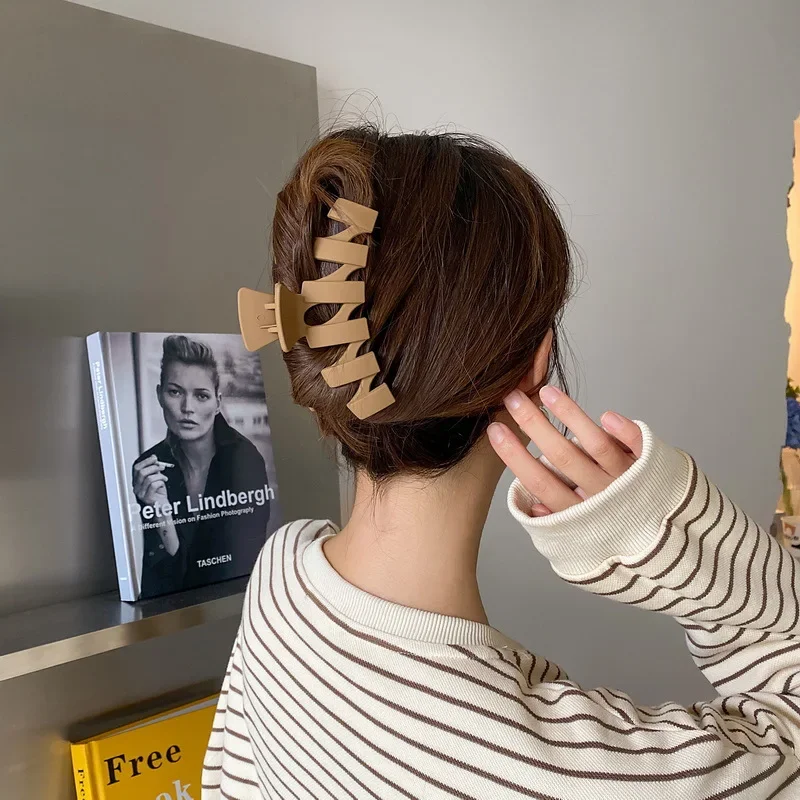 

Elegant Barrettes Hairgrips Girls Hairpins Solid Color Hair Claw Clip Large Hair Clip for Women Female Headwear Hair Accessories