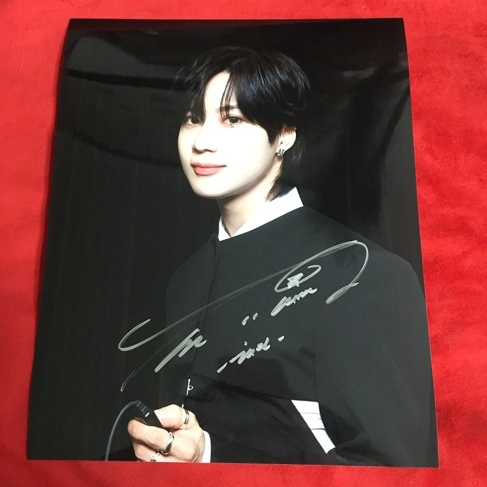 SALE LEE TAEMIN Taemin PHOTO PICTURE PHOTOS AUTOGRAPHED SIGNED AUTOGRAPHES 8*10 K-POP COLLECTIBLES 2023